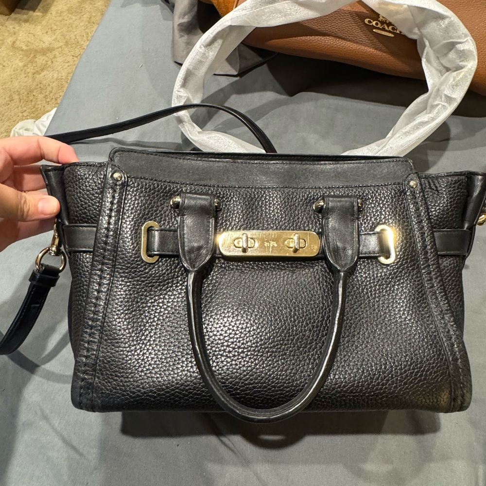 Coach Black Pebble leather Swagger vintage
